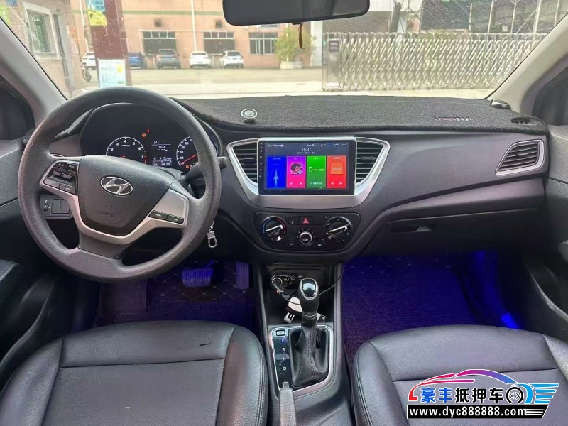 17年现代悦纳轿车抵押车出售