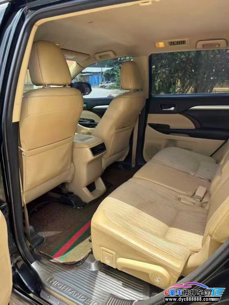 17年丰田汉兰达轿车抵押车出售