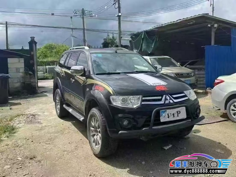 16年三菱帕杰罗轿车抵押车出售