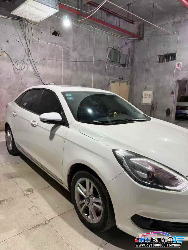 20年福特福睿斯轿车抵押车出售