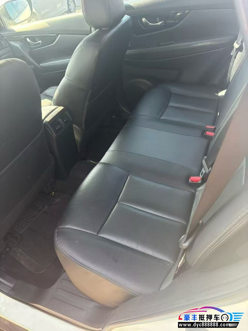 21年日产奇骏SUV抵押车出售