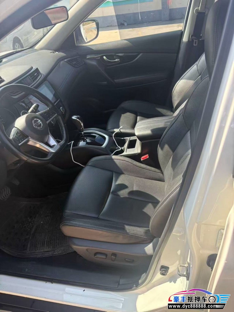 21年日产奇骏SUV抵押车出售