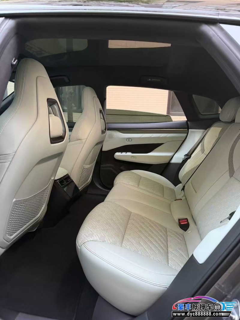 24年极氪001轿车抵押车出售