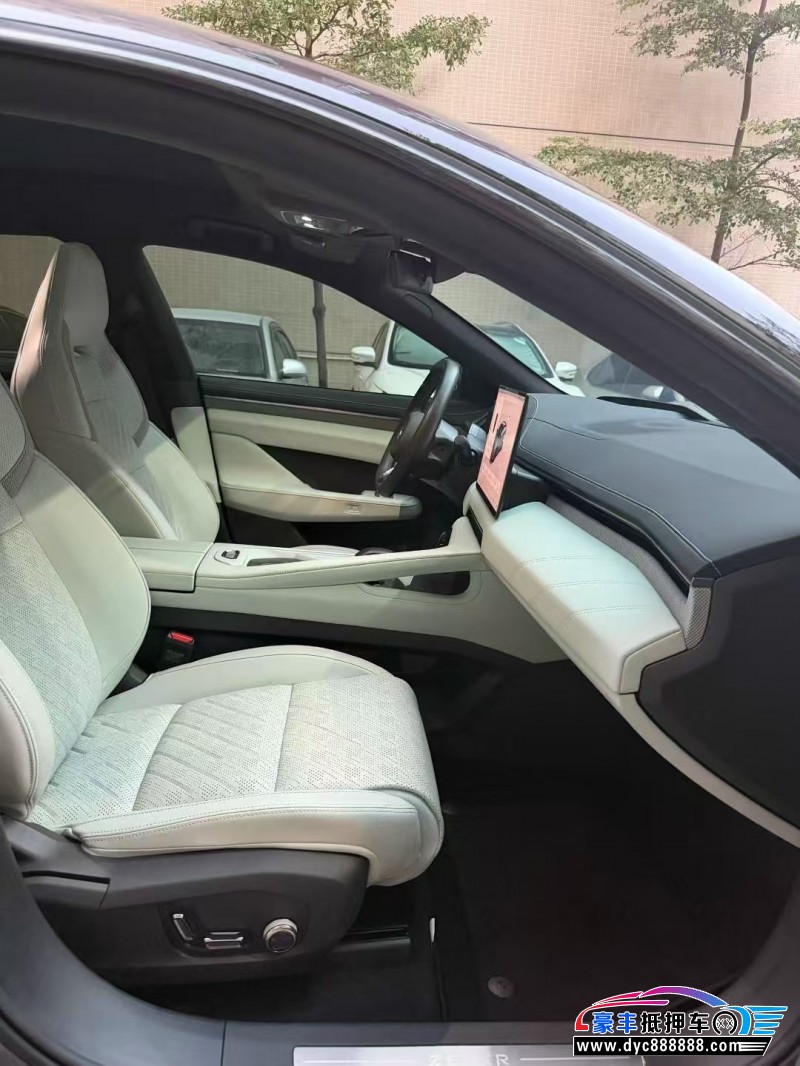 24年极氪001轿车抵押车出售