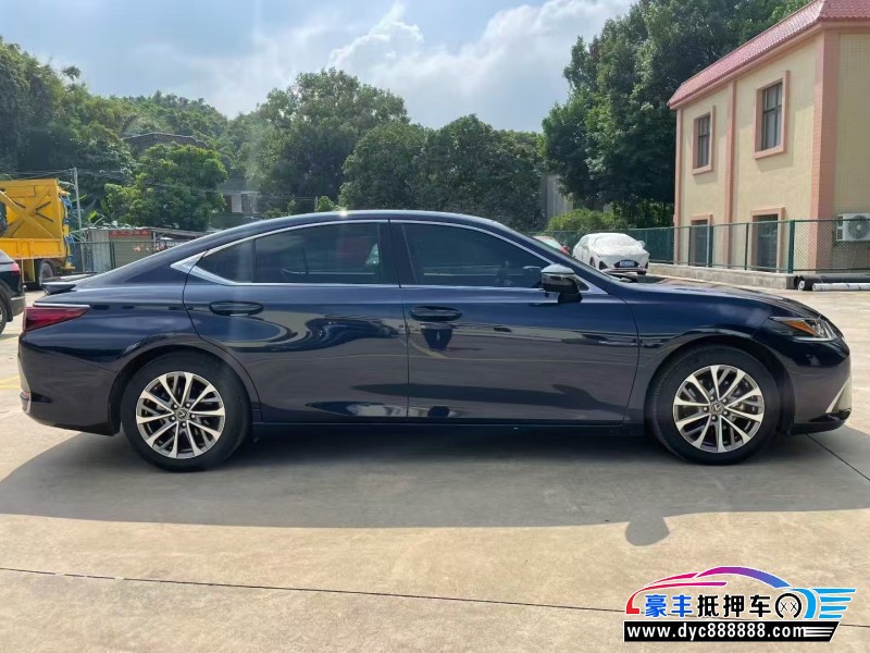 24年雷克萨斯ES轿车抵押车出售