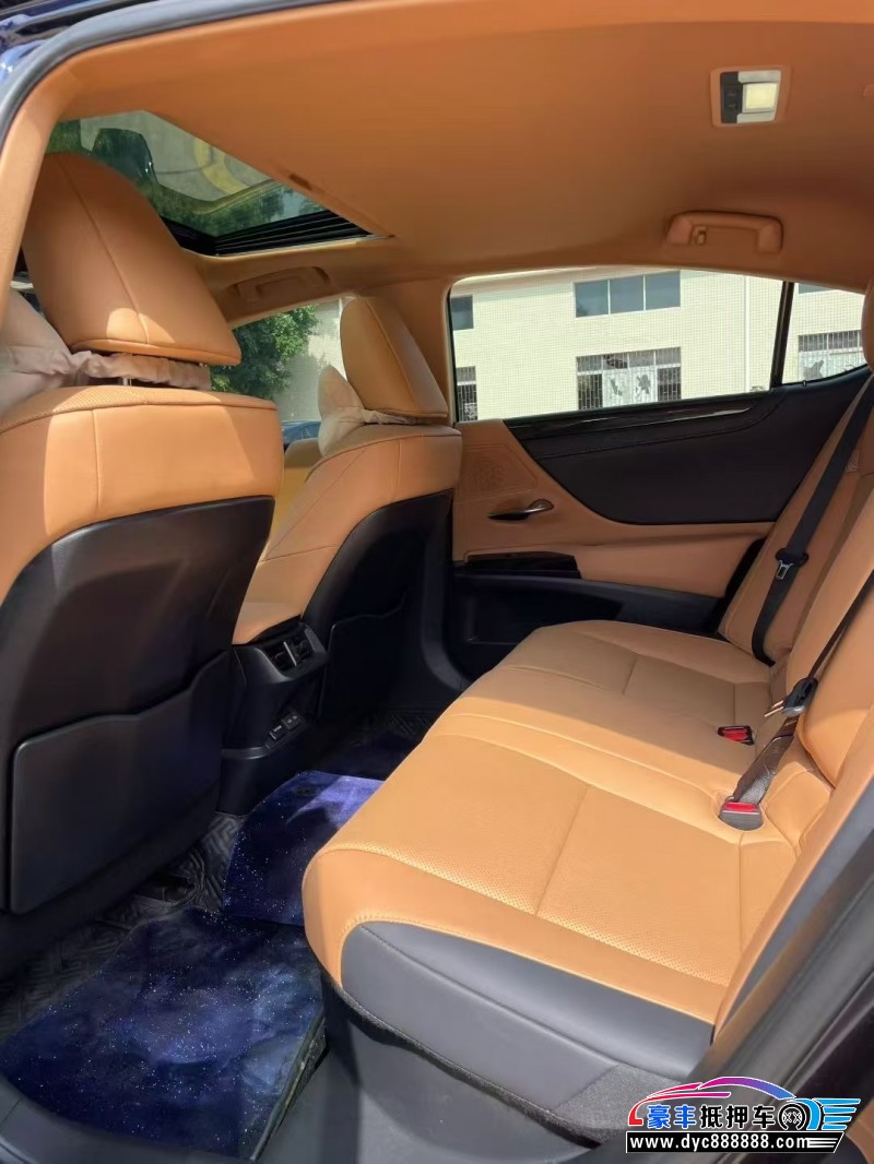 24年雷克萨斯ES轿车抵押车出售