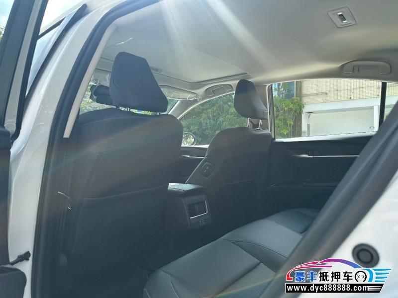 25年丰田凯美瑞轿车抵押车出售