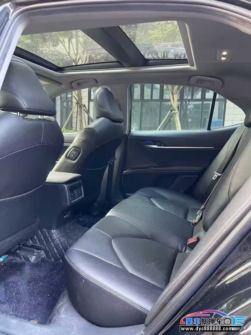 21年丰田凯美瑞轿车抵押车出售