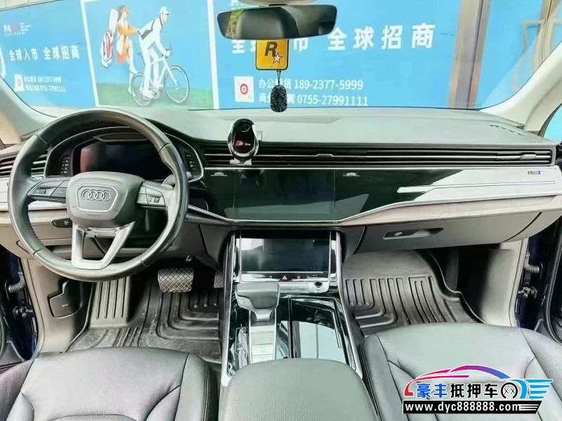 21年奥迪Q8轿车抵押车出售