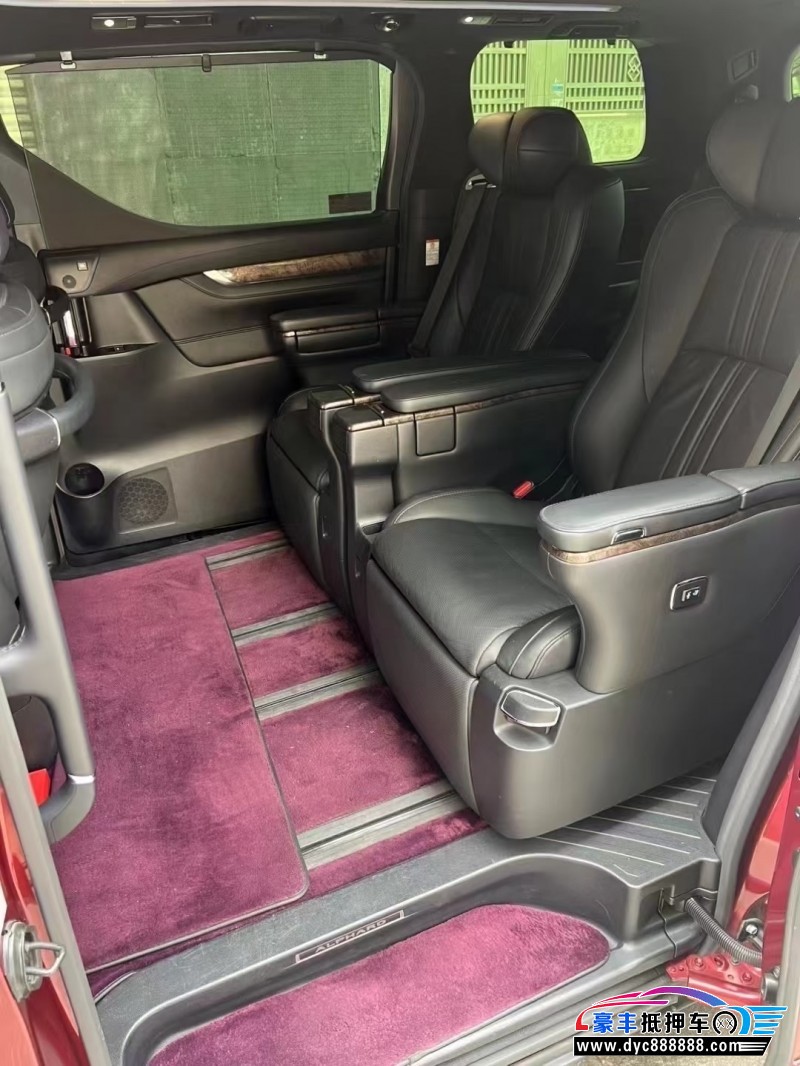 20年丰田埃尔法轿车抵押车出售