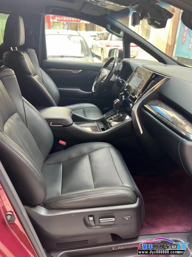 20年丰田埃尔法轿车抵押车出售