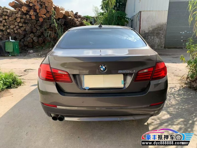 13年宝马5系轿车抵押车出售