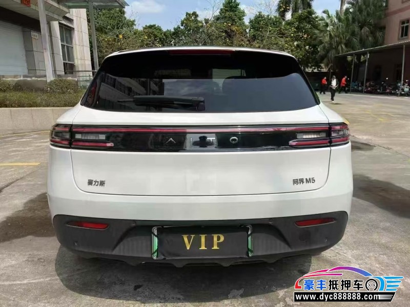 22年华为问界轿车抵押车出售