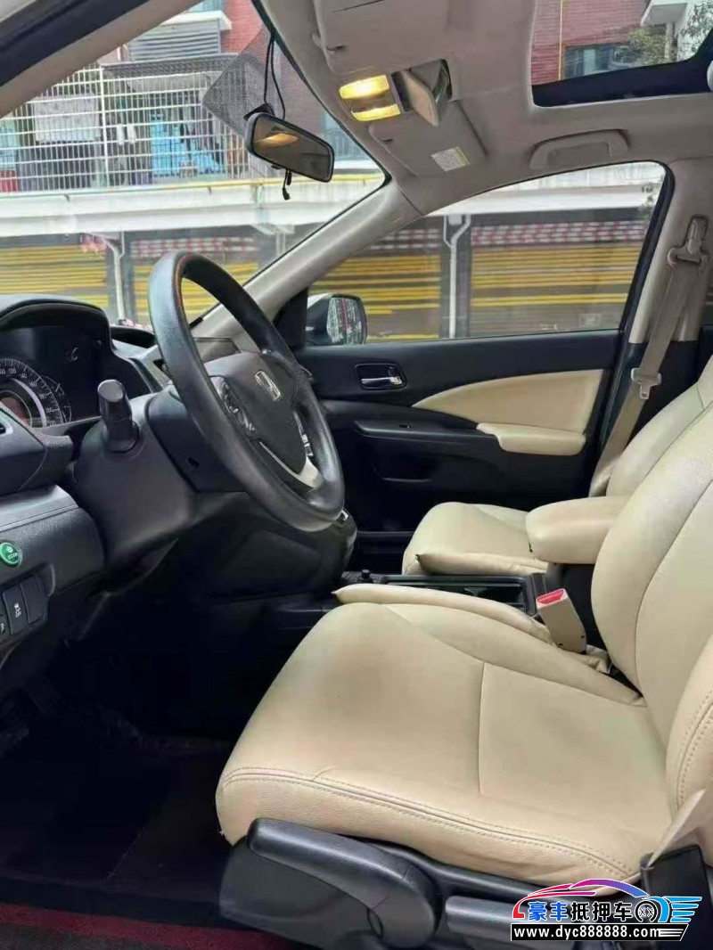 16年本田CR-V轿车抵押车出售