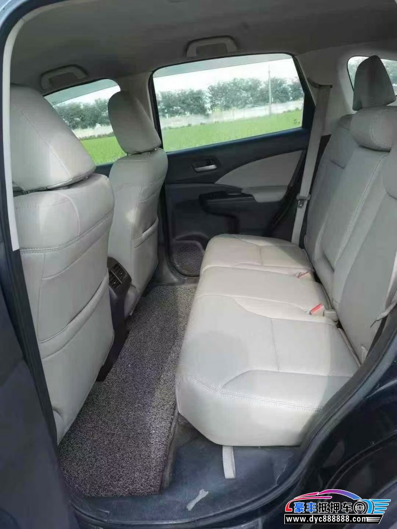 13年本田CR-V轿车抵押车出售