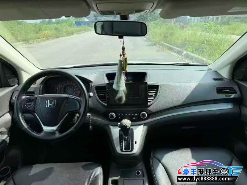 13年本田CR-V轿车抵押车出售