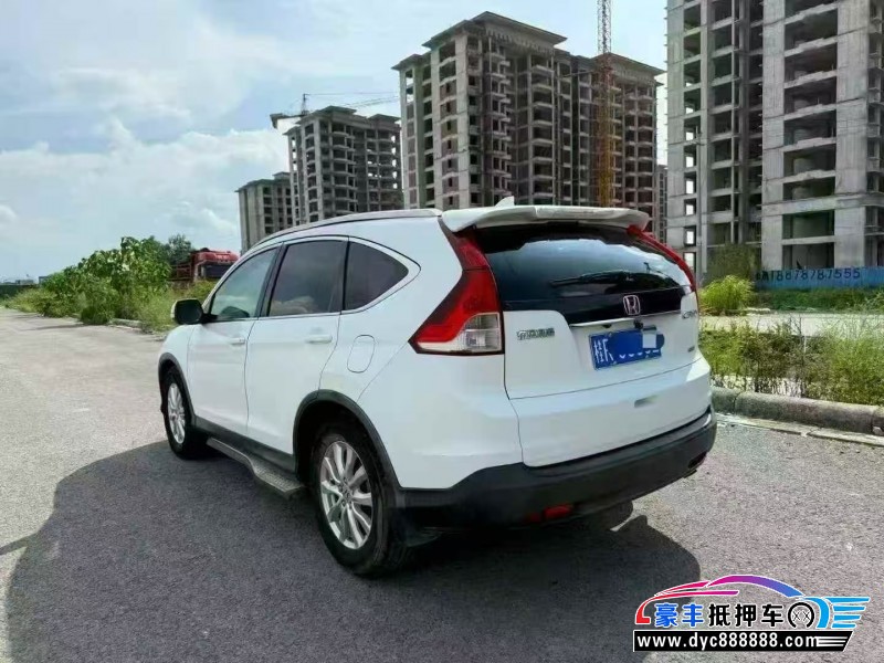 13年本田CR-V轿车抵押车出售