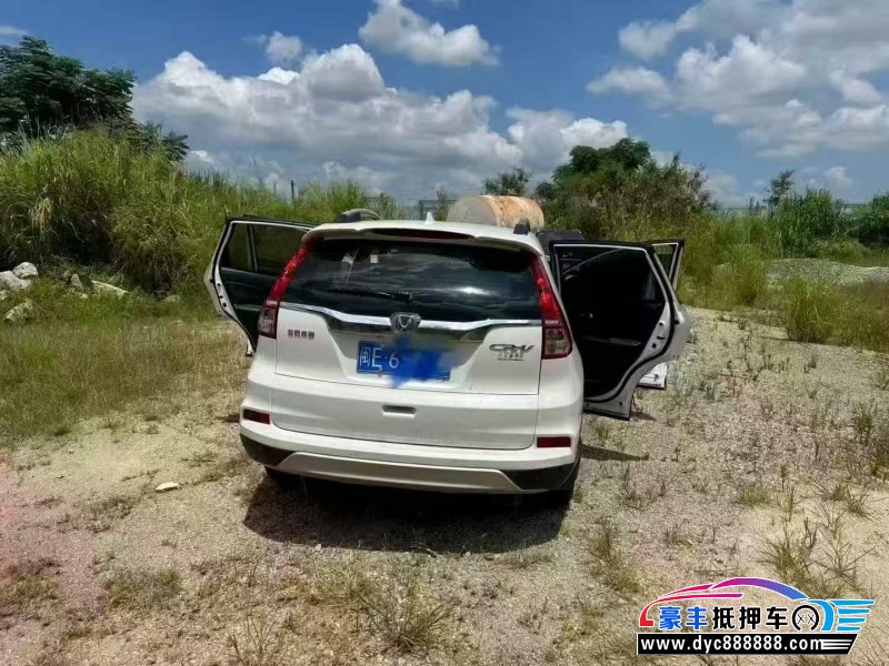 17年本田CR-V轿车抵押车出售