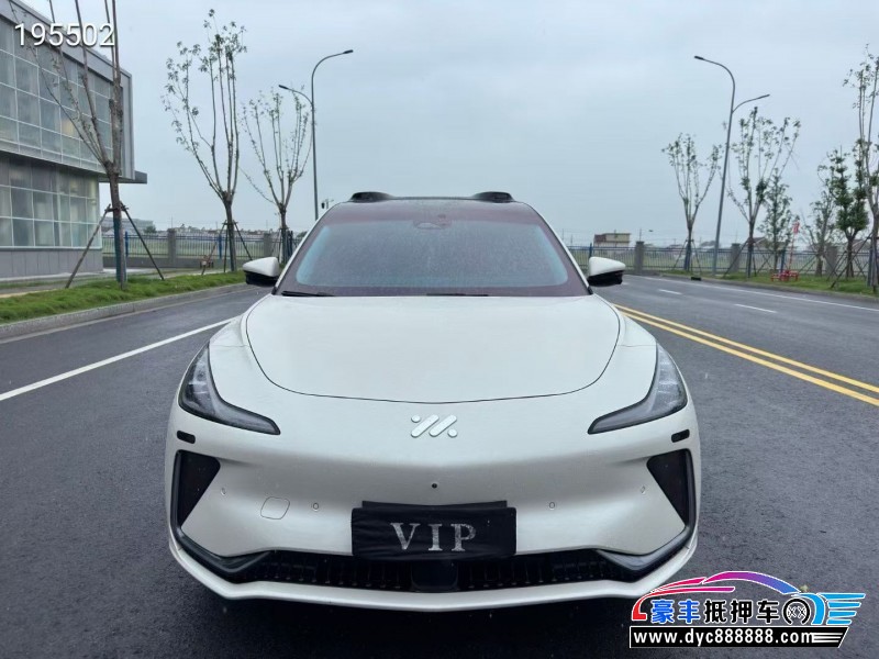 25年智己LS7轿车抵押车出售