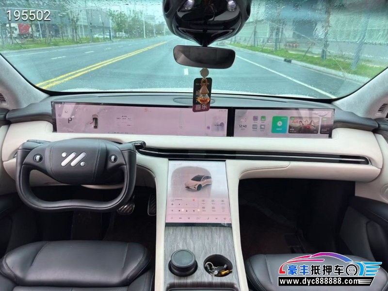 25年智己LS7轿车抵押车出售