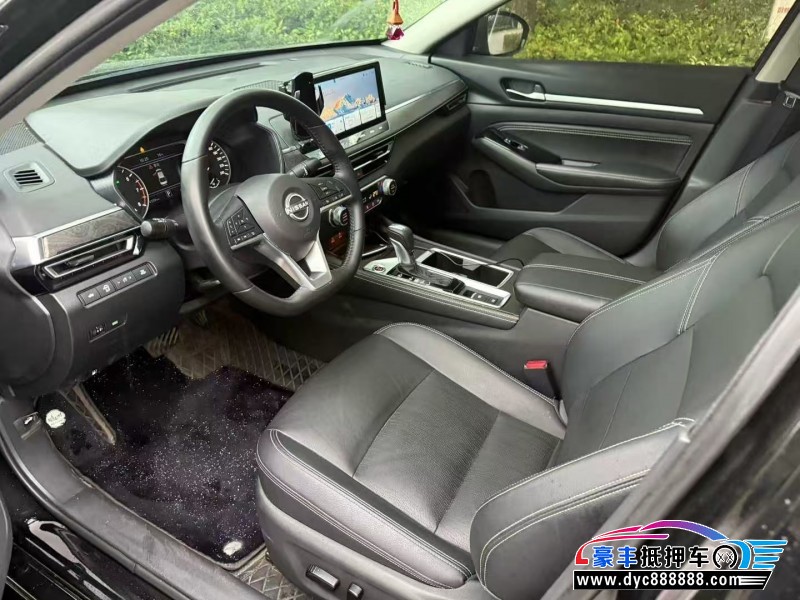 23年日产天籁轿车抵押车出售