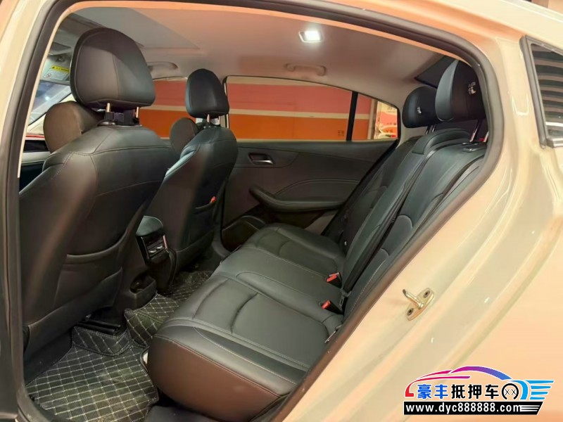 25年荣威i5轿车抵押车出售