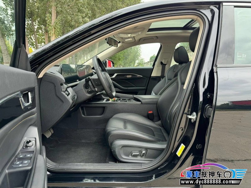 25年奔腾B70轿车抵押车出售