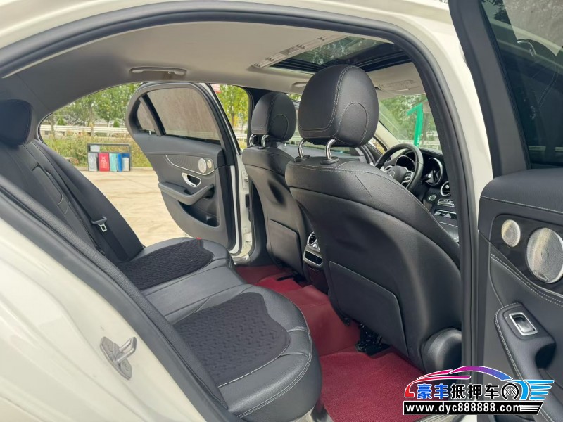 19年奔驰C轿车抵押车出售