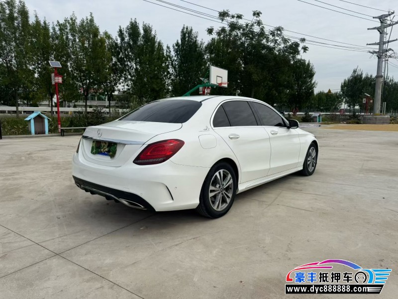 19年奔驰C轿车抵押车出售