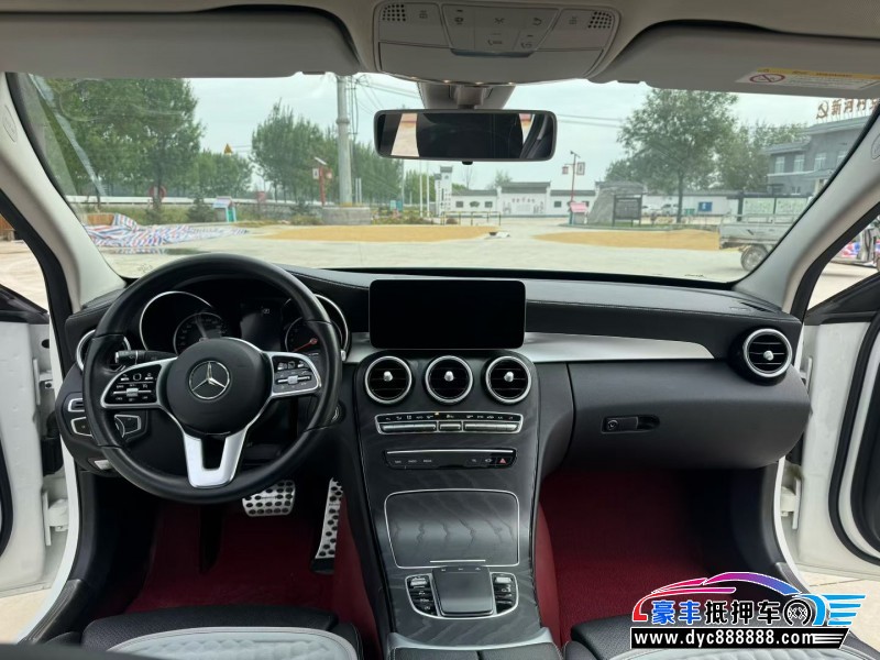 19年奔驰C轿车抵押车出售