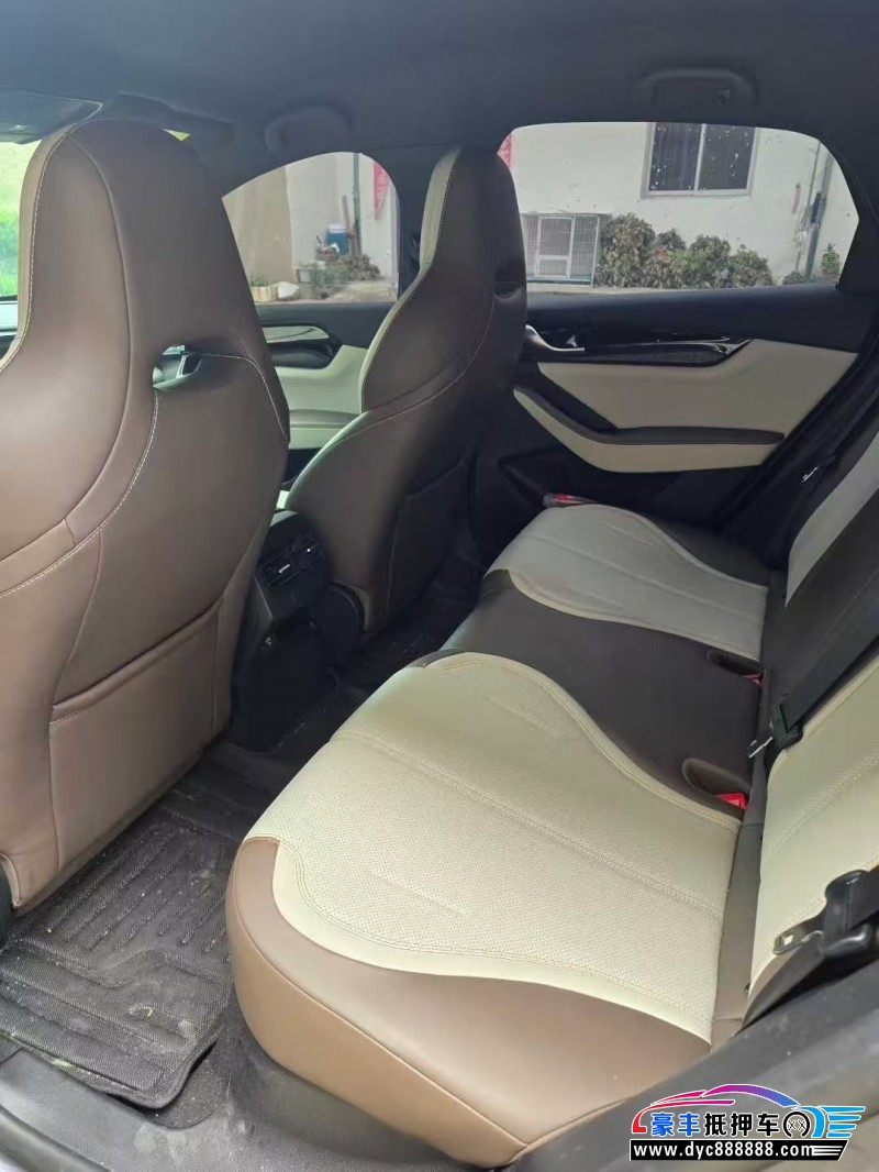 24年比亚迪秦轿车抵押车出售