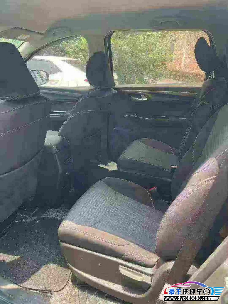 20年宝骏730轿车抵押车出售