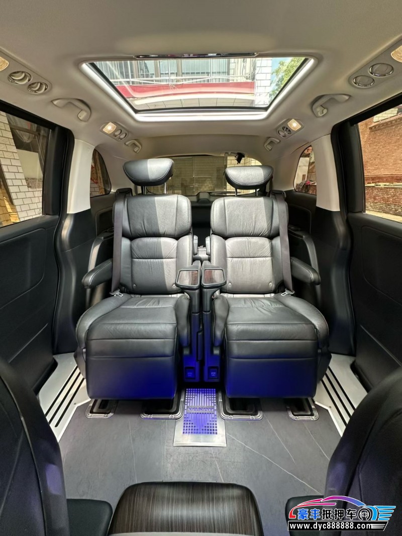 18年本田艾力绅MPV 18年本田艾力绅MPV抵押车出售