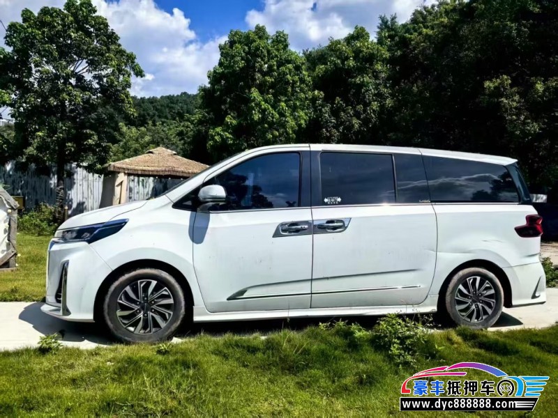 20年上汽大通G20轿车抵押车出售