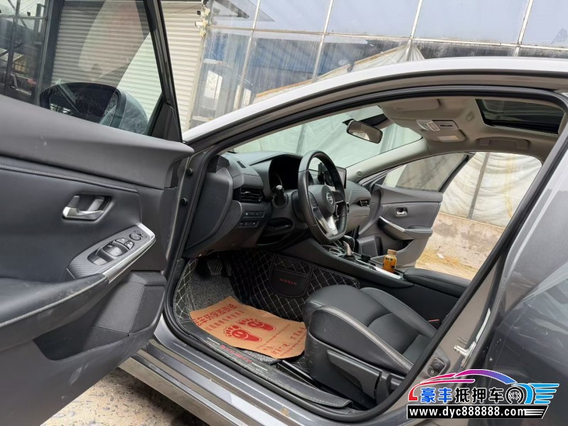 22年日产轩逸轿车抵押车出售