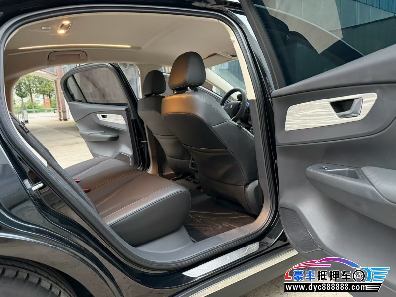 24年红旗EQM5轿车抵押车出售