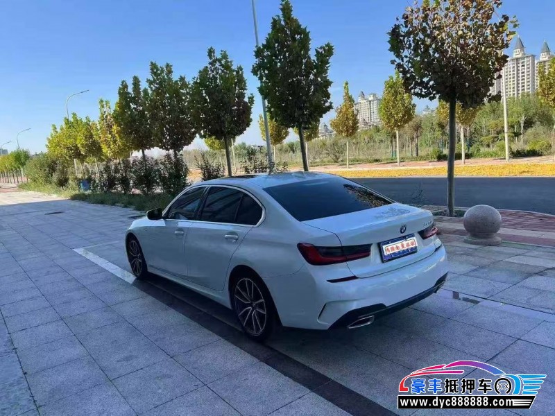 20年宝马3系轿车抵押车出售