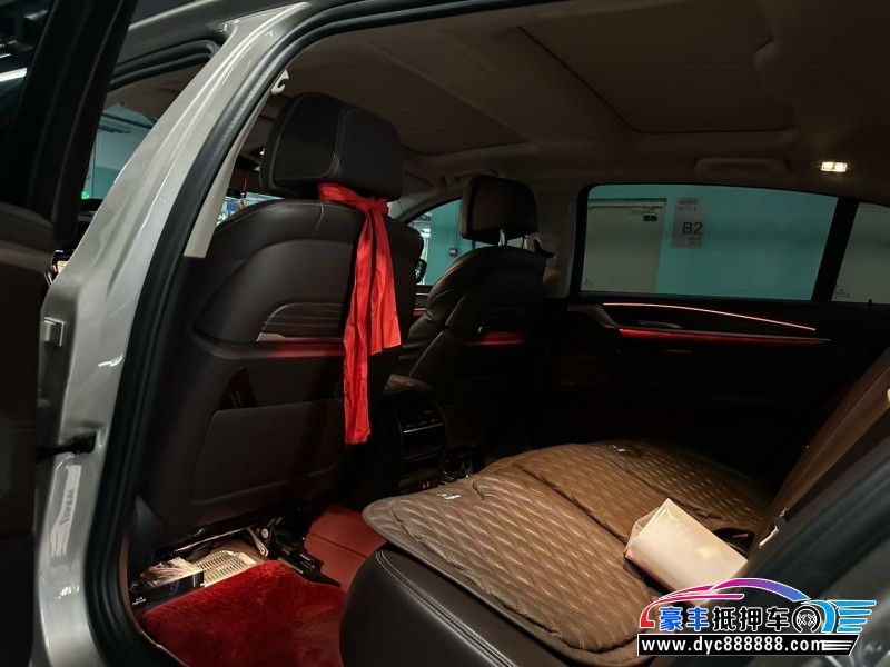 20年宝马5系轿车抵押车出售