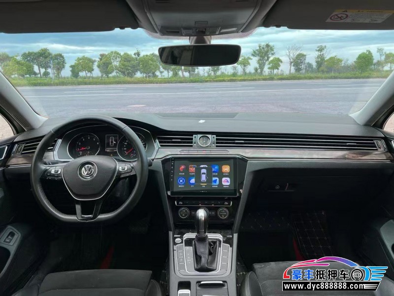 18年大众迈腾轿车抵押车出售