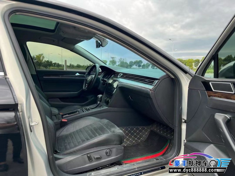 18年大众迈腾轿车抵押车出售