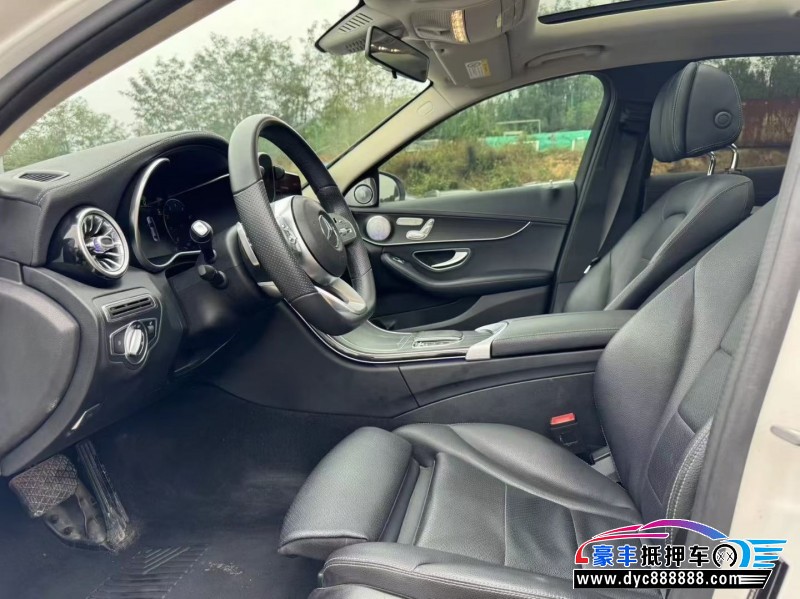 21年奔驰C轿车抵押车出售