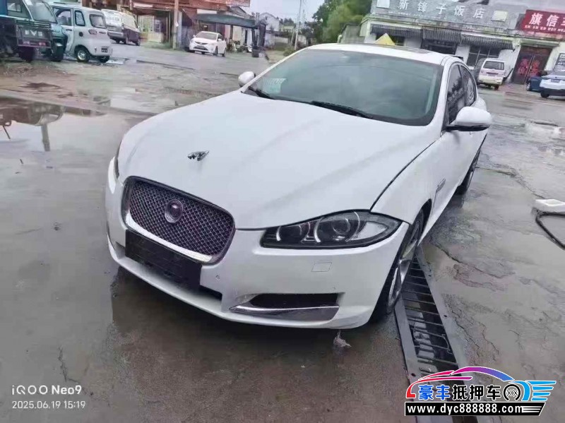 15年捷豹XF轿车抵押车出售