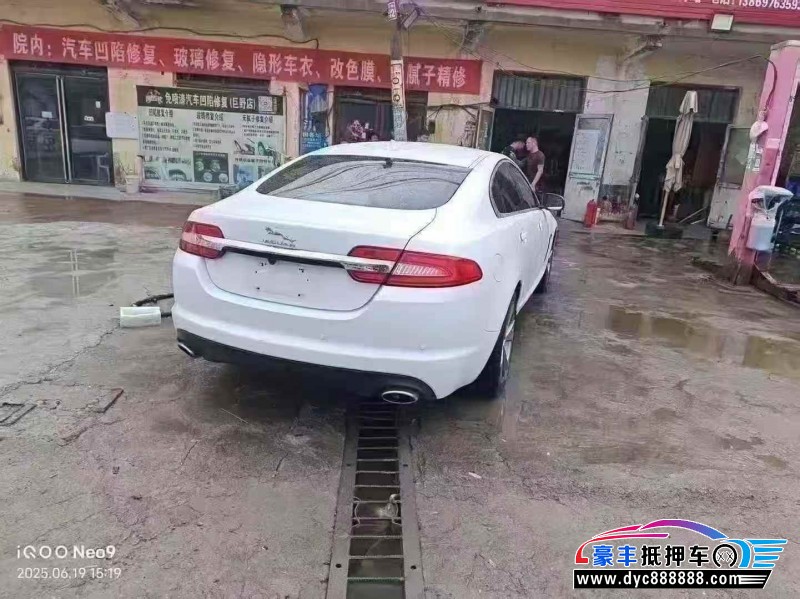 15年捷豹XF轿车抵押车出售