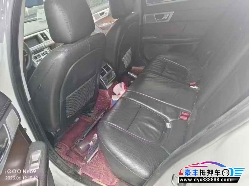 15年捷豹XF轿车抵押车出售