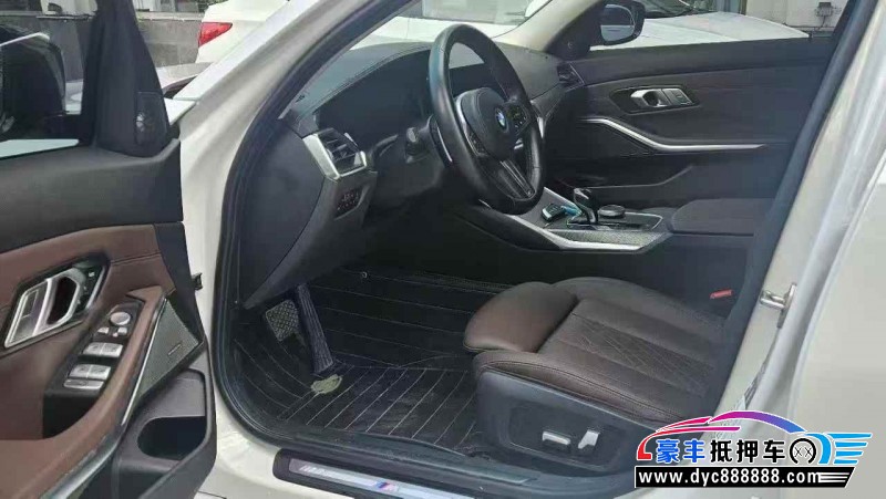 22年宝马3系轿车抵押车出售