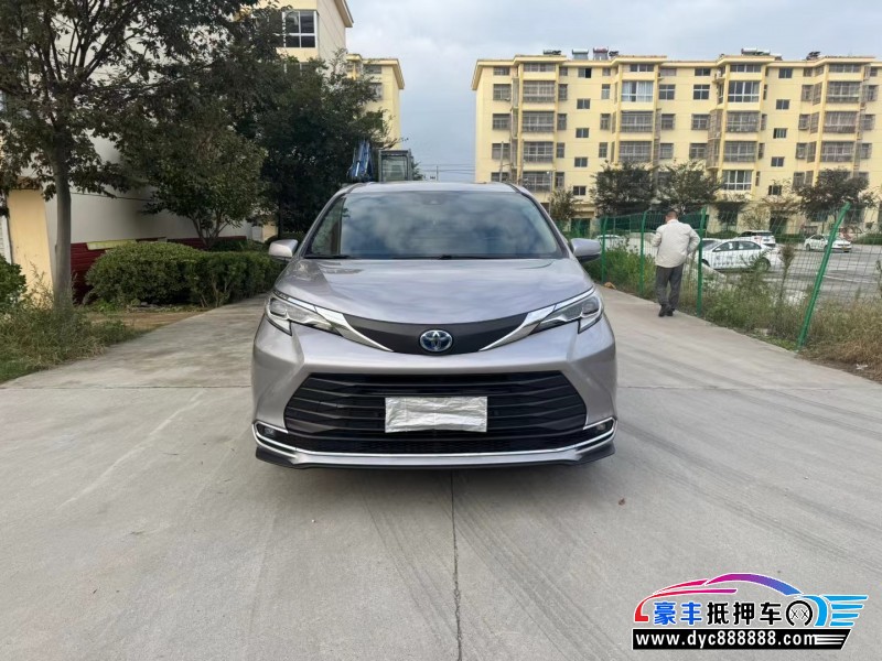 24年丰田塞纳轿车抵押车出售