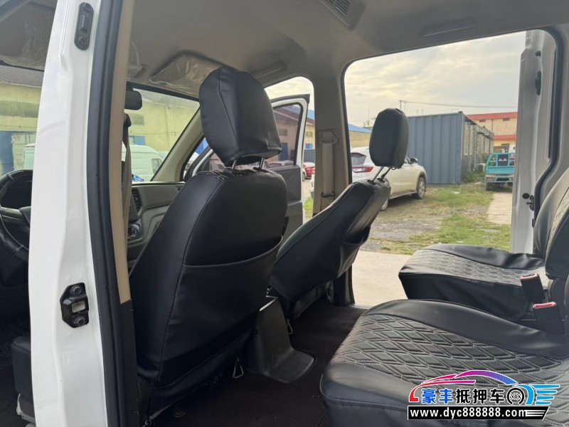 23年五菱汽车五菱宏光轿车抵押车出售