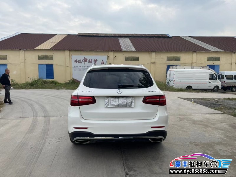 17年奔驰GLC轿车抵押车出售