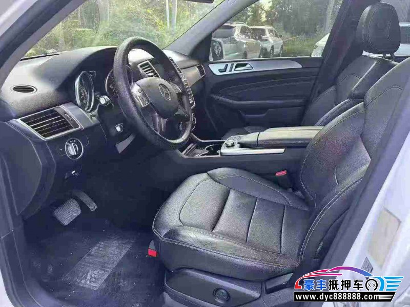 14年奔驰ML轿车抵押车出售
