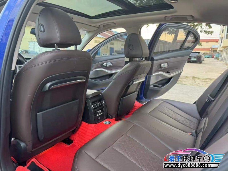 21年宝马3系轿车抵押车出售